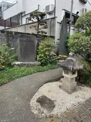 東光寺別院桜ヶ池不動院の{uncategorized: "未分類", other: "その他", undefined: "問題あり", building: "その他建物", grave: "お墓", sacred_gate: "鳥居", guardian: "狛犬", statue: "像", buddha: "仏像", history: "歴史", nature: "自然", garden: "庭園", animal: "動物", pagoda: "塔", temizu: "手水舎", mountain_gate: "山門・神門", sanctuary: "本殿・本堂", subordinate: "末社・摂社", art: "芸術", scenery: "景色", jizo: "地蔵", ema: "絵馬", goshuin: "御朱印", omikuji: "おみくじ", items: "授与品その他", amulet: "お守り", goshuincho: "御朱印帳", eats: "食事", festival: "お祭り", votive_dance: "神楽", shichigosan: "七五三参", wedding: "結婚式", experience: "体験その他", initially: "初詣", around: "周辺", anti_infection: "感染症対策"}