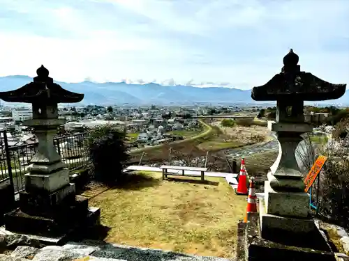 差出磯大嶽山神社 仕事と健康と厄よけの神さま(山梨県)