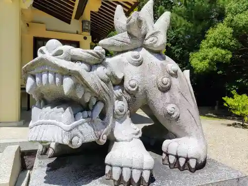 八幡神社（吉根南）の狛犬