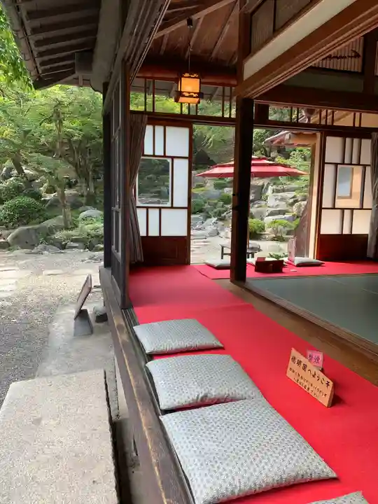 洞窟観音・徳明園・山徳記念館のその他建物