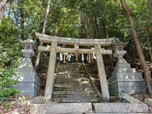 宇留春日神社の鳥居