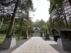 由仁神社の建物その他