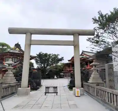 千葉神社の{uncategorized: "未分類", other: "その他", undefined: "問題あり", building: "その他建物", grave: "お墓", sacred_gate: "鳥居", guardian: "狛犬", statue: "像", buddha: "仏像", history: "歴史", nature: "自然", garden: "庭園", animal: "動物", pagoda: "塔", temizu: "手水舎", mountain_gate: "山門・神門", sanctuary: "本殿・本堂", subordinate: "末社・摂社", art: "芸術", scenery: "景色", jizo: "地蔵", ema: "絵馬", goshuin: "御朱印", omikuji: "おみくじ", items: "授与品その他", amulet: "お守り", goshuincho: "御朱印帳", eats: "食事", festival: "お祭り", votive_dance: "神楽", shichigosan: "七五三参", wedding: "結婚式", experience: "体験その他", initially: "初詣", around: "周辺", anti_infection: "感染症対策"}