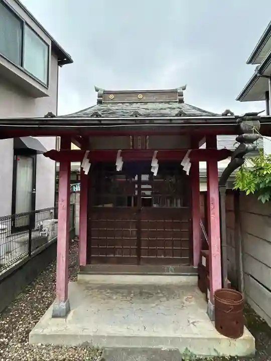 上宿稲荷社の{uncategorized: "未分類", other: "その他", undefined: "問題あり", building: "その他建物", grave: "お墓", sacred_gate: "鳥居", guardian: "狛犬", statue: "像", buddha: "仏像", history: "歴史", nature: "自然", garden: "庭園", animal: "動物", pagoda: "塔", temizu: "手水舎", mountain_gate: "山門・神門", sanctuary: "本殿・本堂", subordinate: "末社・摂社", art: "芸術", scenery: "景色", jizo: "地蔵", ema: "絵馬", goshuin: "御朱印", omikuji: "おみくじ", items: "授与品その他", amulet: "お守り", goshuincho: "御朱印帳", eats: "食事", festival: "お祭り", votive_dance: "神楽", shichigosan: "七五三参", wedding: "結婚式", experience: "体験その他", initially: "初詣", around: "周辺", anti_infection: "感染症対策"}