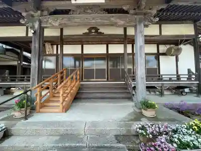 聞光寺の{uncategorized: "未分類", other: "その他", undefined: "問題あり", building: "その他建物", grave: "お墓", sacred_gate: "鳥居", guardian: "狛犬", statue: "像", buddha: "仏像", history: "歴史", nature: "自然", garden: "庭園", animal: "動物", pagoda: "塔", temizu: "手水舎", mountain_gate: "山門・神門", sanctuary: "本殿・本堂", subordinate: "末社・摂社", art: "芸術", scenery: "景色", jizo: "地蔵", ema: "絵馬", goshuin: "御朱印", omikuji: "おみくじ", items: "授与品その他", amulet: "お守り", goshuincho: "御朱印帳", eats: "食事", festival: "お祭り", votive_dance: "神楽", shichigosan: "七五三参", wedding: "結婚式", experience: "体験その他", initially: "初詣", around: "周辺", anti_infection: "感染症対策"}