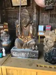 弘安寺の像