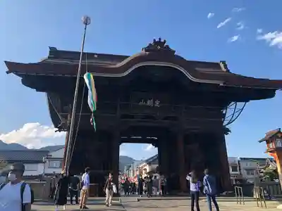 善光寺の山門・神門