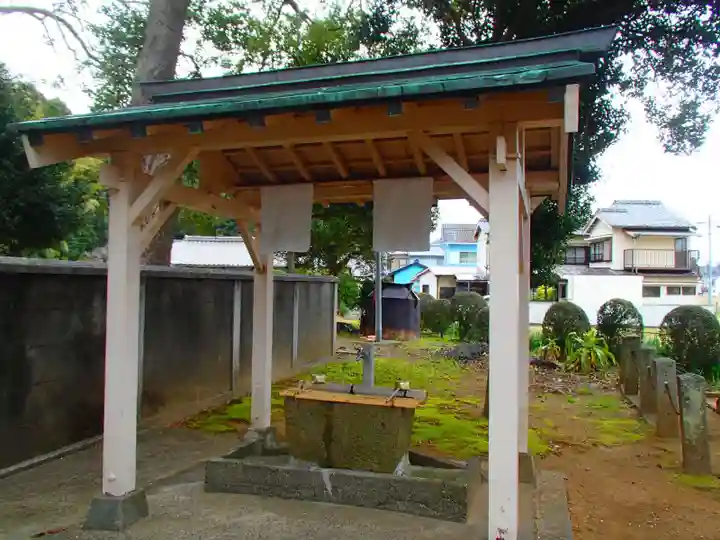 烏止野神社の手水舎