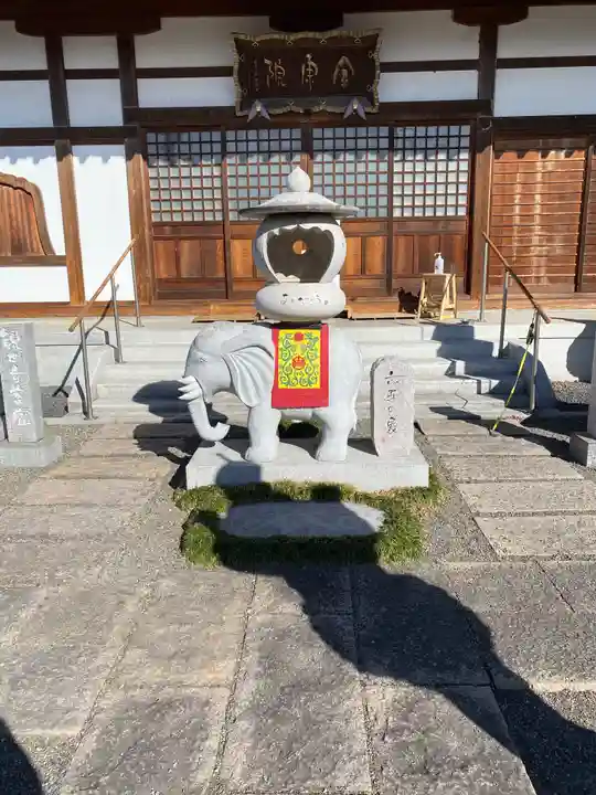 全東院の本殿・本堂