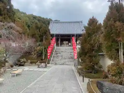 智禅寺の{uncategorized: "未分類", other: "その他", undefined: "問題あり", building: "その他建物", grave: "お墓", sacred_gate: "鳥居", guardian: "狛犬", statue: "像", buddha: "仏像", history: "歴史", nature: "自然", garden: "庭園", animal: "動物", pagoda: "塔", temizu: "手水舎", mountain_gate: "山門・神門", sanctuary: "本殿・本堂", subordinate: "末社・摂社", art: "芸術", scenery: "景色", jizo: "地蔵", ema: "絵馬", goshuin: "御朱印", omikuji: "おみくじ", items: "授与品その他", amulet: "お守り", goshuincho: "御朱印帳", eats: "食事", festival: "お祭り", votive_dance: "神楽", shichigosan: "七五三参", wedding: "結婚式", experience: "体験その他", initially: "初詣", around: "周辺", anti_infection: "感染症対策"}