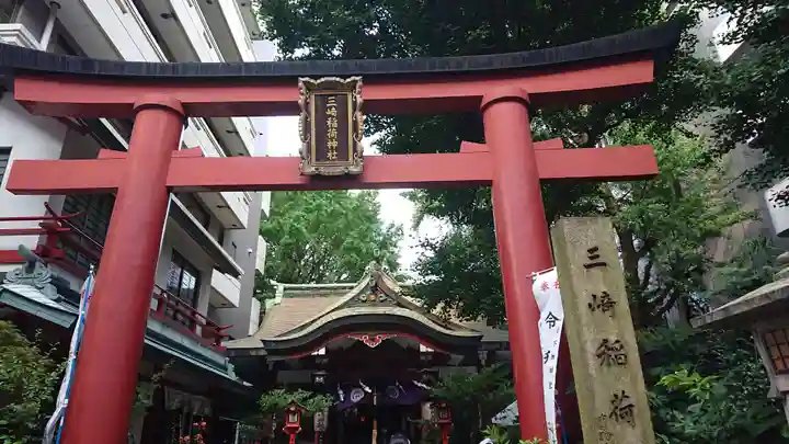 三崎稲荷神社の鳥居