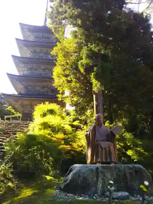 妙成寺の像
