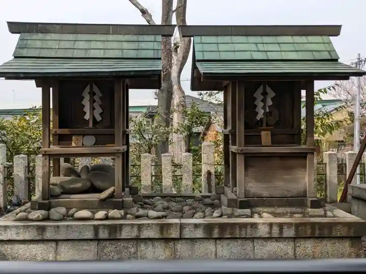 国玉神社・八劔社合殿の{uncategorized: "未分類", other: "その他", undefined: "問題あり", building: "その他建物", grave: "お墓", sacred_gate: "鳥居", guardian: "狛犬", statue: "像", buddha: "仏像", history: "歴史", nature: "自然", garden: "庭園", animal: "動物", pagoda: "塔", temizu: "手水舎", mountain_gate: "山門・神門", sanctuary: "本殿・本堂", subordinate: "末社・摂社", art: "芸術", scenery: "景色", jizo: "地蔵", ema: "絵馬", goshuin: "御朱印", omikuji: "おみくじ", items: "授与品その他", amulet: "お守り", goshuincho: "御朱印帳", eats: "食事", festival: "お祭り", votive_dance: "神楽", shichigosan: "七五三参", wedding: "結婚式", experience: "体験その他", initially: "初詣", around: "周辺", anti_infection: "感染症対策"}