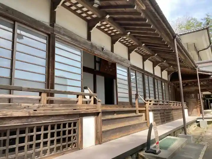 宝登山神社の周辺