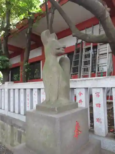 笠䅣稲荷神社の狛犬