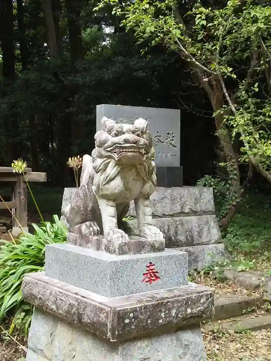 鳩峯八幡神社の狛犬