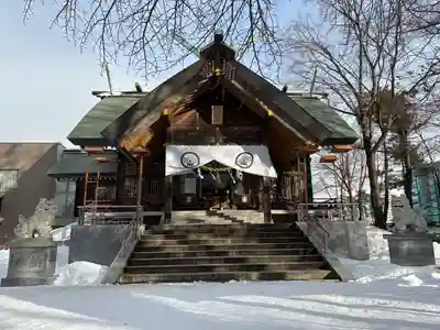 信濃神社の本殿・本堂