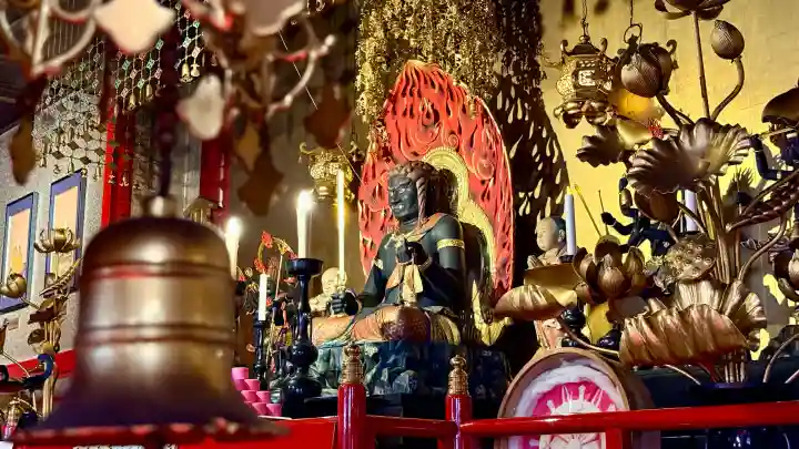 成田山函館別院函館寺の{uncategorized: "未分類", other: "その他", undefined: "問題あり", building: "その他建物", grave: "お墓", sacred_gate: "鳥居", guardian: "狛犬", statue: "像", buddha: "仏像", history: "歴史", nature: "自然", garden: "庭園", animal: "動物", pagoda: "塔", temizu: "手水舎", mountain_gate: "山門・神門", sanctuary: "本殿・本堂", subordinate: "末社・摂社", art: "芸術", scenery: "景色", jizo: "地蔵", ema: "絵馬", goshuin: "御朱印", omikuji: "おみくじ", items: "授与品その他", amulet: "お守り", goshuincho: "御朱印帳", eats: "食事", festival: "お祭り", votive_dance: "神楽", shichigosan: "七五三参", wedding: "結婚式", experience: "体験その他", initially: "初詣", around: "周辺", anti_infection: "感染症対策"}