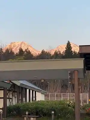 雄山神社中宮祈願殿(富山県)