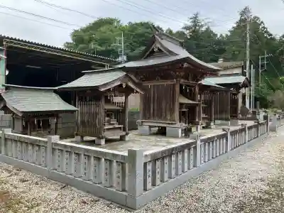 手接神社の{uncategorized: "未分類", other: "その他", undefined: "問題あり", building: "その他建物", grave: "お墓", sacred_gate: "鳥居", guardian: "狛犬", statue: "像", buddha: "仏像", history: "歴史", nature: "自然", garden: "庭園", animal: "動物", pagoda: "塔", temizu: "手水舎", mountain_gate: "山門・神門", sanctuary: "本殿・本堂", subordinate: "末社・摂社", art: "芸術", scenery: "景色", jizo: "地蔵", ema: "絵馬", goshuin: "御朱印", omikuji: "おみくじ", items: "授与品その他", amulet: "お守り", goshuincho: "御朱印帳", eats: "食事", festival: "お祭り", votive_dance: "神楽", shichigosan: "七五三参", wedding: "結婚式", experience: "体験その他", initially: "初詣", around: "周辺", anti_infection: "感染症対策"}