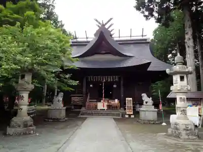 冨士御室浅間神社の本殿・本堂