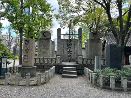 富岡八幡宮の塔