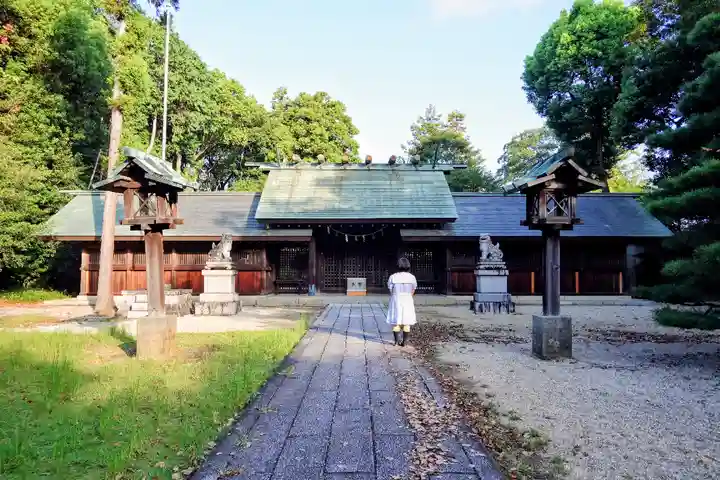 明治川神社の本殿・本堂