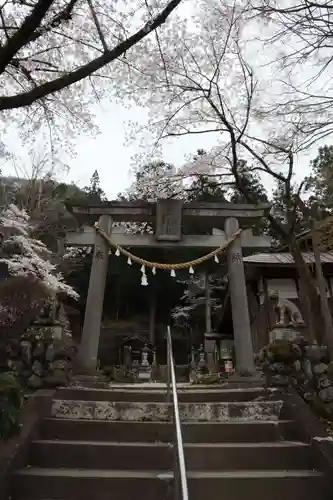 秩父若御子神社の鳥居