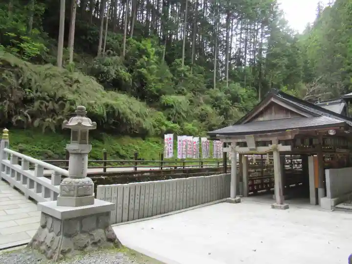 脳天大神龍王院(奈良県)