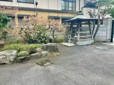 正伝寺の{uncategorized: "未分類", other: "その他", undefined: "問題あり", building: "その他建物", grave: "お墓", sacred_gate: "鳥居", guardian: "狛犬", statue: "像", buddha: "仏像", history: "歴史", nature: "自然", garden: "庭園", animal: "動物", pagoda: "塔", temizu: "手水舎", mountain_gate: "山門・神門", sanctuary: "本殿・本堂", subordinate: "末社・摂社", art: "芸術", scenery: "景色", jizo: "地蔵", ema: "絵馬", goshuin: "御朱印", omikuji: "おみくじ", items: "授与品その他", amulet: "お守り", goshuincho: "御朱印帳", eats: "食事", festival: "お祭り", votive_dance: "神楽", shichigosan: "七五三参", wedding: "結婚式", experience: "体験その他", initially: "初詣", around: "周辺", anti_infection: "感染症対策"}