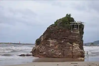 稲佐の浜 弁天島(島根県)