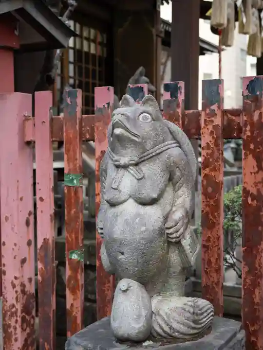 柳森神社の{uncategorized: "未分類", other: "その他", undefined: "問題あり", building: "その他建物", grave: "お墓", sacred_gate: "鳥居", guardian: "狛犬", statue: "像", buddha: "仏像", history: "歴史", nature: "自然", garden: "庭園", animal: "動物", pagoda: "塔", temizu: "手水舎", mountain_gate: "山門・神門", sanctuary: "本殿・本堂", subordinate: "末社・摂社", art: "芸術", scenery: "景色", jizo: "地蔵", ema: "絵馬", goshuin: "御朱印", omikuji: "おみくじ", items: "授与品その他", amulet: "お守り", goshuincho: "御朱印帳", eats: "食事", festival: "お祭り", votive_dance: "神楽", shichigosan: "七五三参", wedding: "結婚式", experience: "体験その他", initially: "初詣", around: "周辺", anti_infection: "感染症対策"}