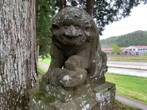 河伯神社の狛犬
