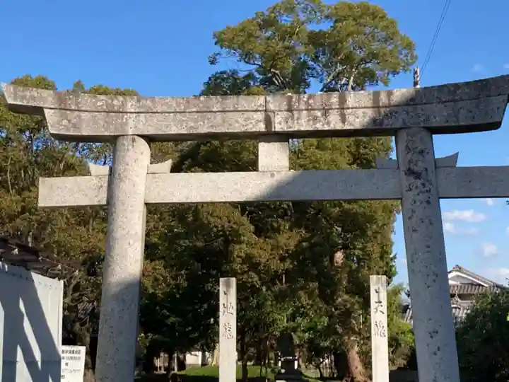 龍神社の鳥居