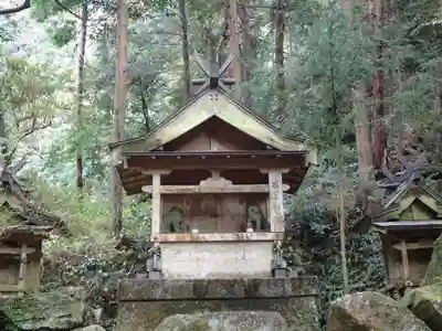 石上神社の本殿・本堂