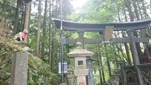 三峯神社の鳥居