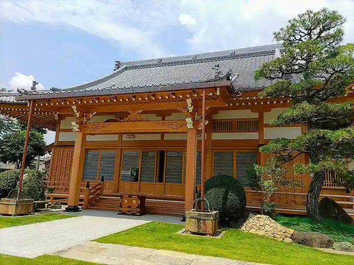 東宝寺の本殿・本堂