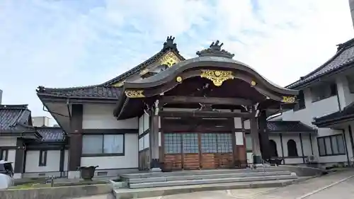 超願寺の本殿・本堂