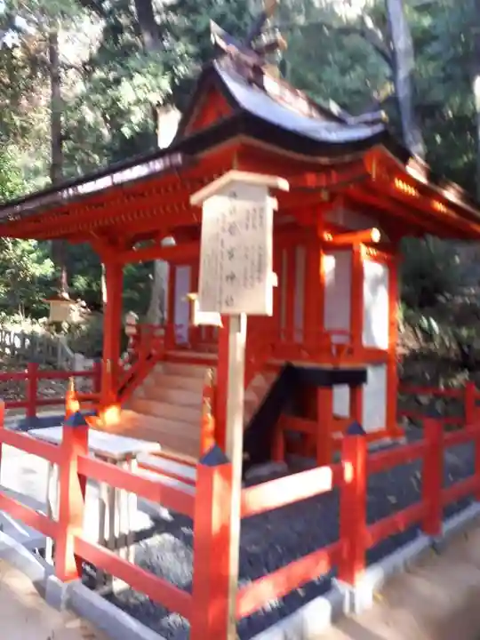 枚岡神社の末社・摂社