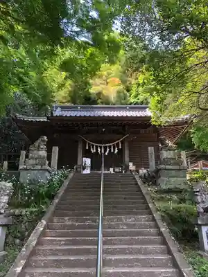 高尾山麓氷川神社の本殿・本堂