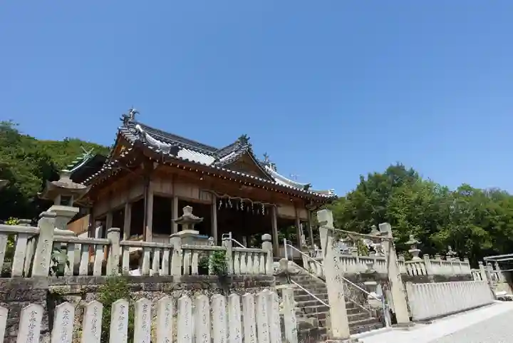 神吉八幡神社の本殿・本堂