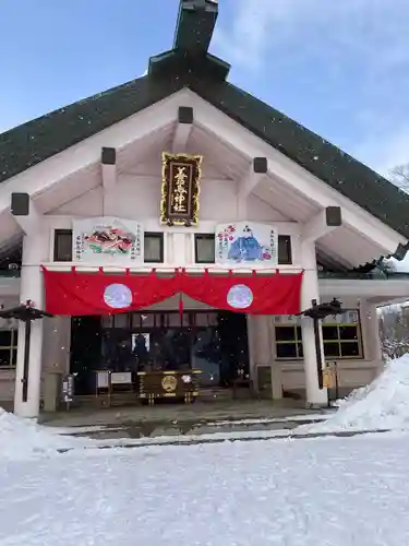 善知鳥神社の本殿