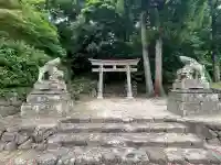 眞名井神社の{uncategorized: "未分類", other: "その他", undefined: "問題あり", building: "その他建物", grave: "お墓", sacred_gate: "鳥居", guardian: "狛犬", statue: "像", buddha: "仏像", history: "歴史", nature: "自然", garden: "庭園", animal: "動物", pagoda: "塔", temizu: "手水舎", mountain_gate: "山門・神門", sanctuary: "本殿・本堂", subordinate: "末社・摂社", art: "芸術", scenery: "景色", jizo: "地蔵", ema: "絵馬", goshuin: "御朱印", omikuji: "おみくじ", items: "授与品その他", amulet: "お守り", goshuincho: "御朱印帳", eats: "食事", festival: "お祭り", votive_dance: "神楽", shichigosan: "七五三参", wedding: "結婚式", experience: "体験その他", initially: "初詣", around: "周辺", anti_infection: "感染症対策"}