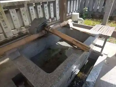 橿森神社の手水舎