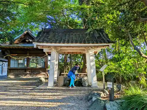 萱津神社の手水舎