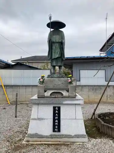 海蔵寺の像