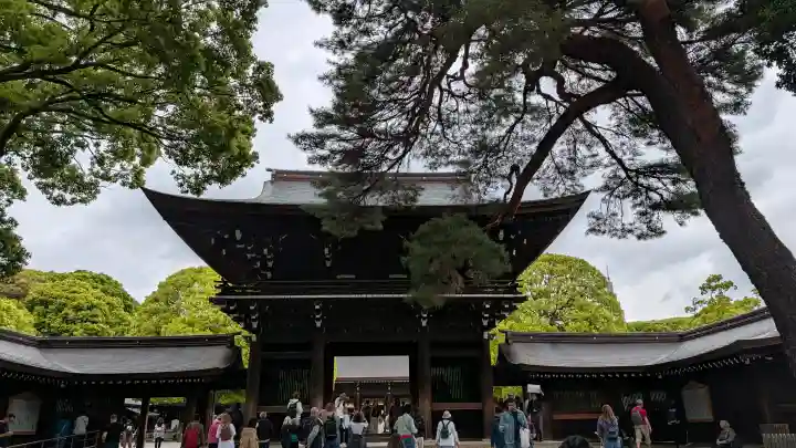 明治神宮の{uncategorized: "未分類", other: "その他", undefined: "問題あり", building: "その他建物", grave: "お墓", sacred_gate: "鳥居", guardian: "狛犬", statue: "像", buddha: "仏像", history: "歴史", nature: "自然", garden: "庭園", animal: "動物", pagoda: "塔", temizu: "手水舎", mountain_gate: "山門・神門", sanctuary: "本殿・本堂", subordinate: "末社・摂社", art: "芸術", scenery: "景色", jizo: "地蔵", ema: "絵馬", goshuin: "御朱印", omikuji: "おみくじ", items: "授与品その他", amulet: "お守り", goshuincho: "御朱印帳", eats: "食事", festival: "お祭り", votive_dance: "神楽", shichigosan: "七五三参", wedding: "結婚式", experience: "体験その他", initially: "初詣", around: "周辺", anti_infection: "感染症対策"}