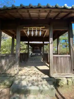 厳島神社の{uncategorized: "未分類", other: "その他", undefined: "問題あり", building: "その他建物", grave: "お墓", sacred_gate: "鳥居", guardian: "狛犬", statue: "像", buddha: "仏像", history: "歴史", nature: "自然", garden: "庭園", animal: "動物", pagoda: "塔", temizu: "手水舎", mountain_gate: "山門・神門", sanctuary: "本殿・本堂", subordinate: "末社・摂社", art: "芸術", scenery: "景色", jizo: "地蔵", ema: "絵馬", goshuin: "御朱印", omikuji: "おみくじ", items: "授与品その他", amulet: "お守り", goshuincho: "御朱印帳", eats: "食事", festival: "お祭り", votive_dance: "神楽", shichigosan: "七五三参", wedding: "結婚式", experience: "体験その他", initially: "初詣", around: "周辺", anti_infection: "感染症対策"}