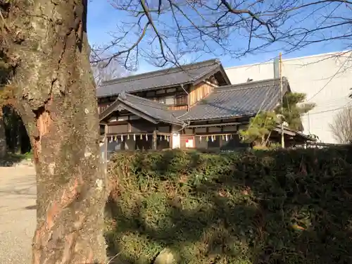 岡神社の建物その他