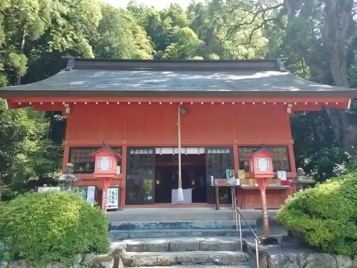 巖島神社の本殿